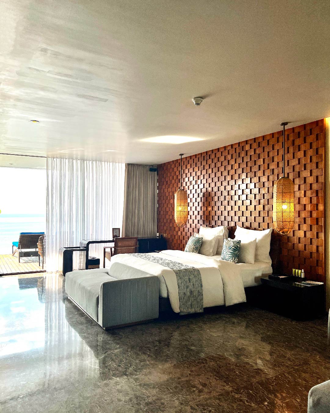 Memilih Ornamen Interior Yang Tepat Untuk Ruangan Yang Mengusung Tema Kayu